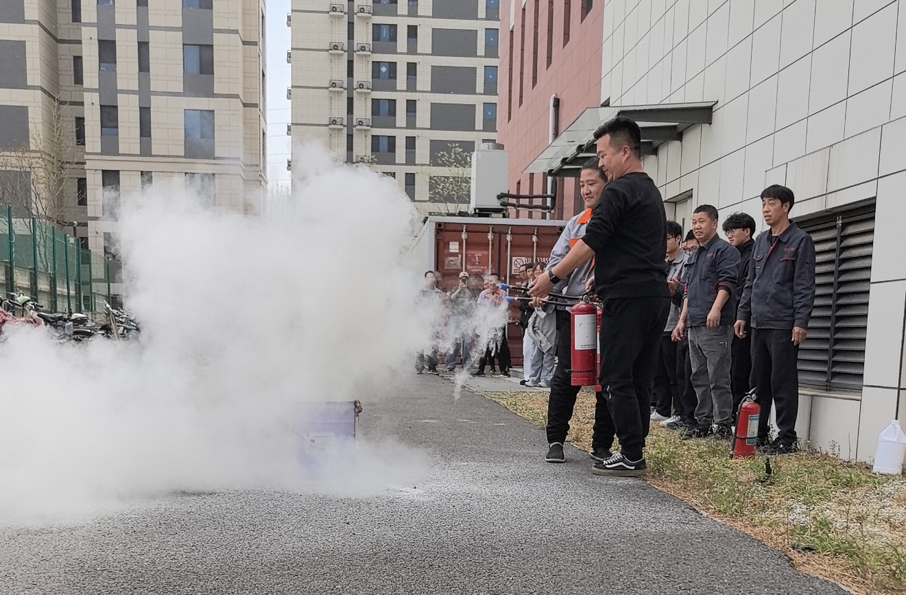 星漢2025年消防演練：筑牢安全防線