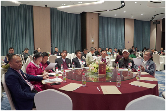 “攜手筑夢(mèng)，守正創(chuàng)新”的迎新年企業(yè)界座談會(huì)現(xiàn)場(chǎng)。符敦孝攝